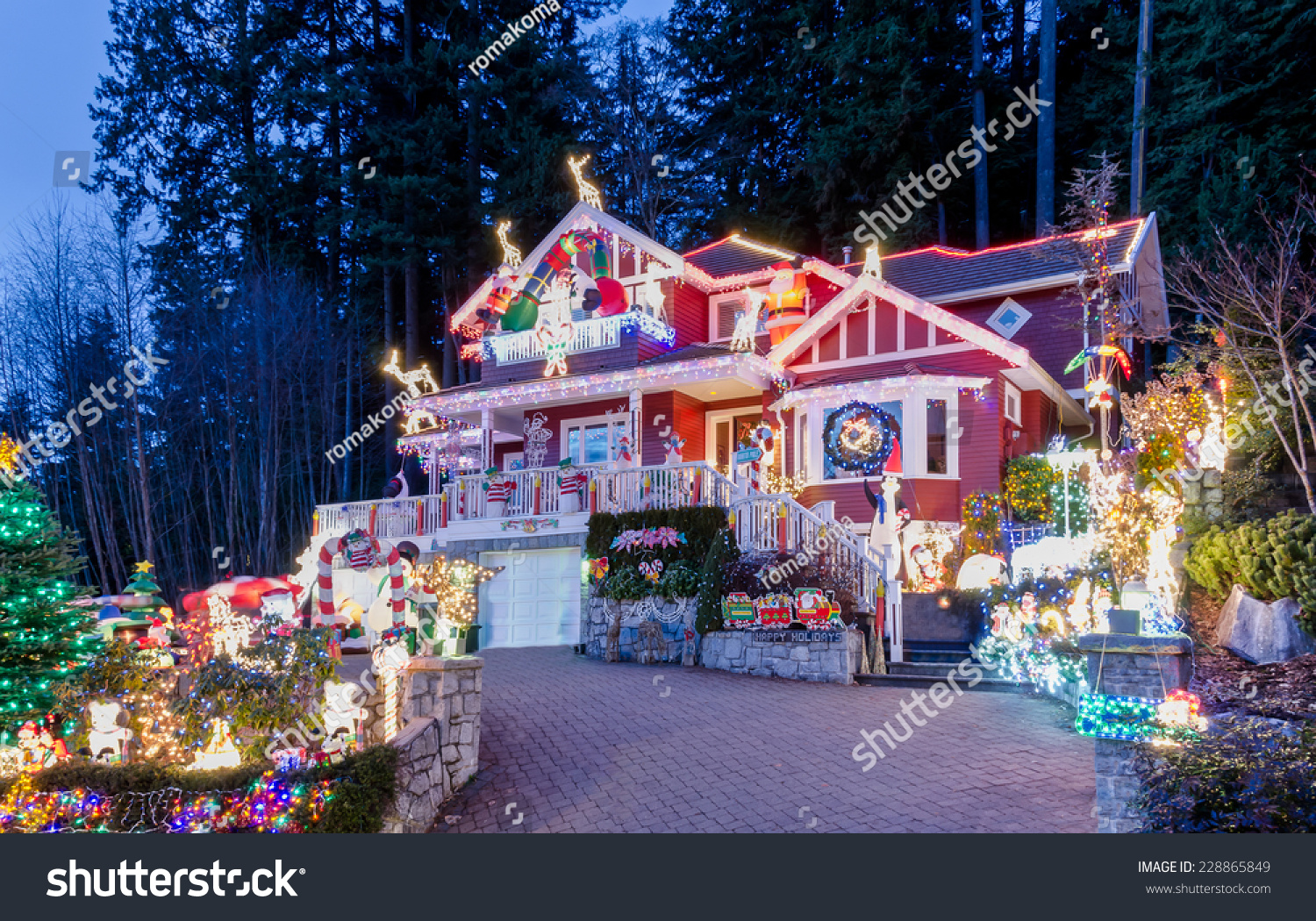Big Luxury House Decorated Lighted Christmas Stock Photo Edit Now