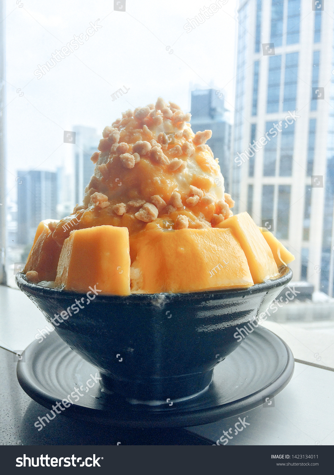 Bingsu Mango Ice Cream Korean Dessert Stock Photo 1423134011 | Shutterstock