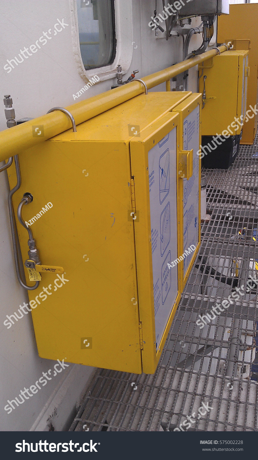 Black Air Hose Yellow Box Clipping Stock Photo Edit Now