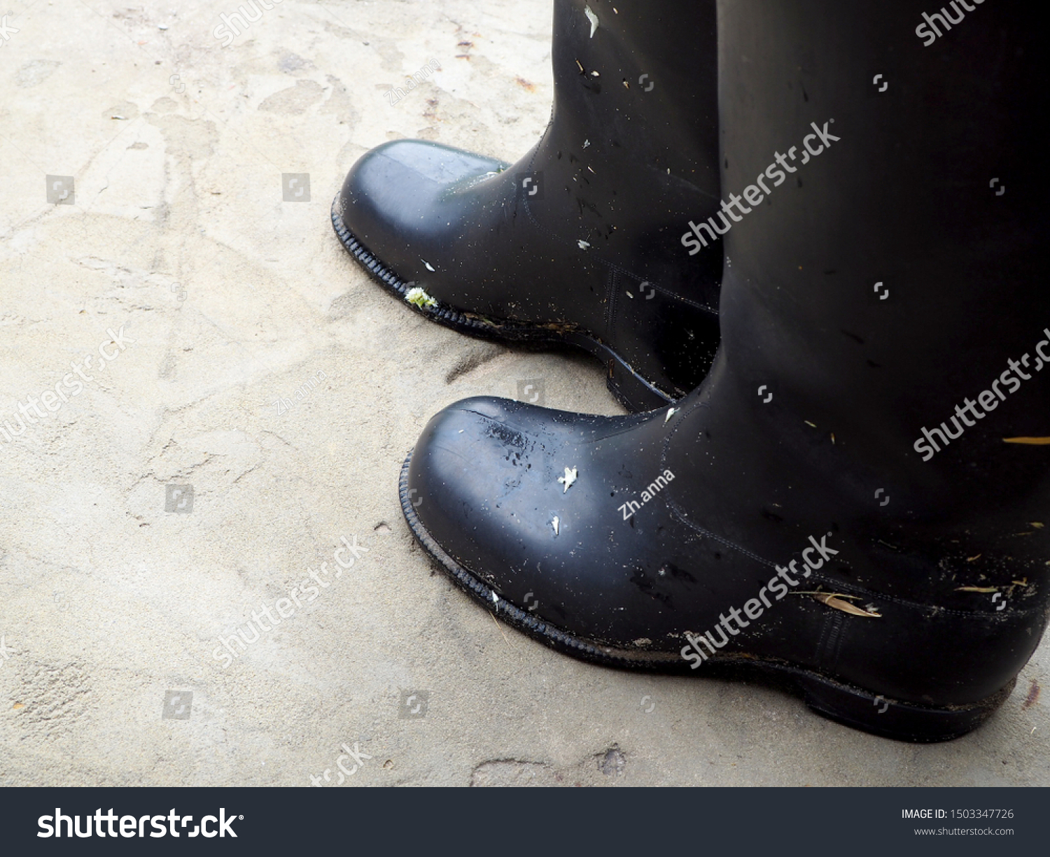 rubber cement boots