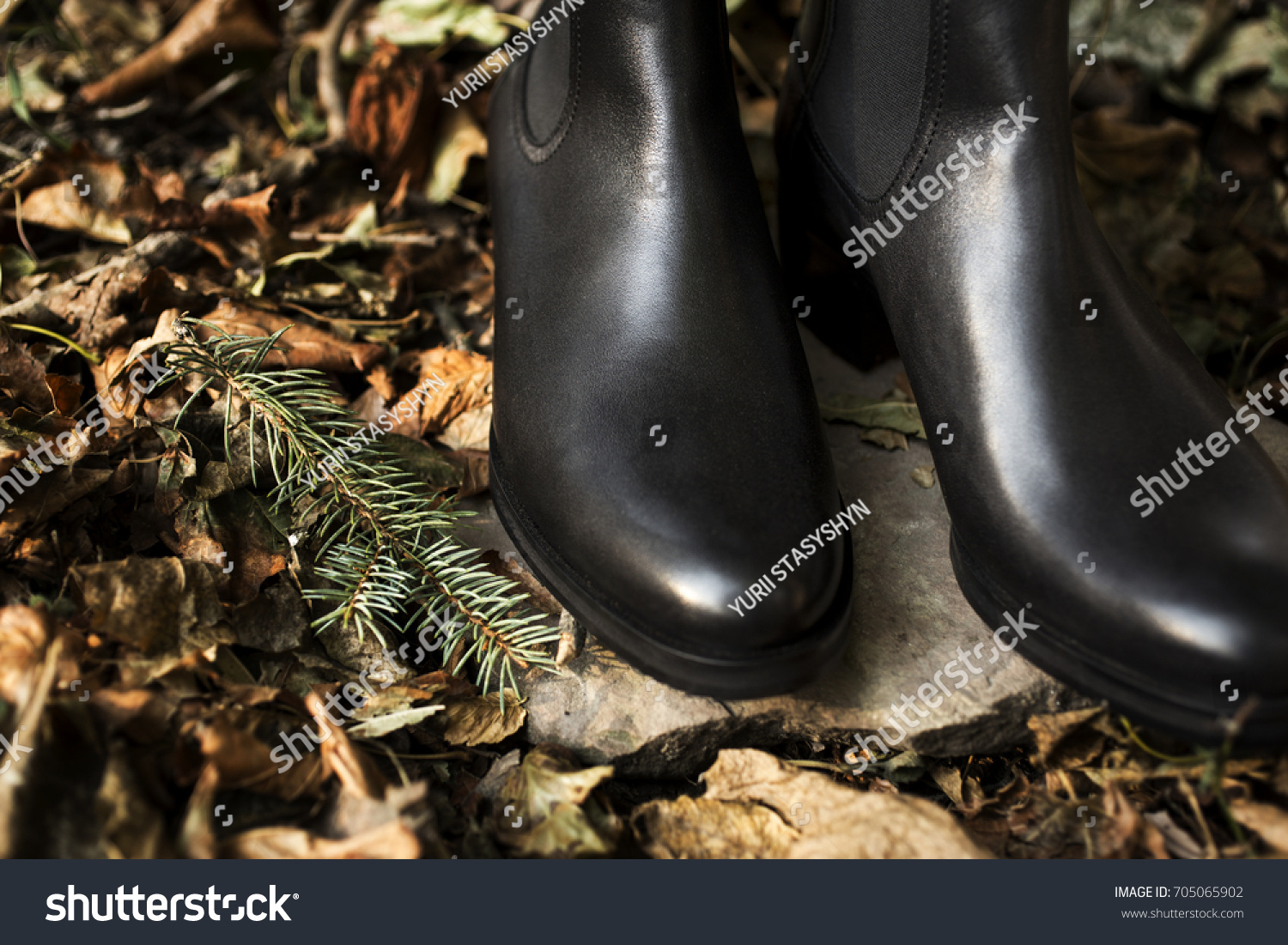 black shiny chelsea boots womens