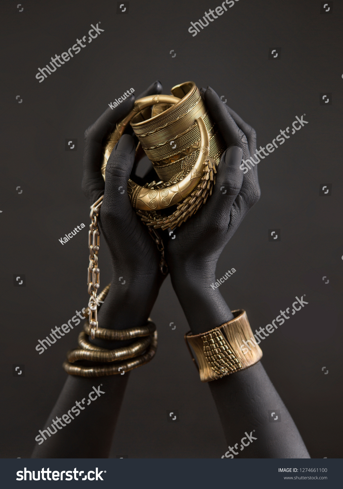 283,002 Black gold hands Images, Stock Photos & Vectors | Shutterstock