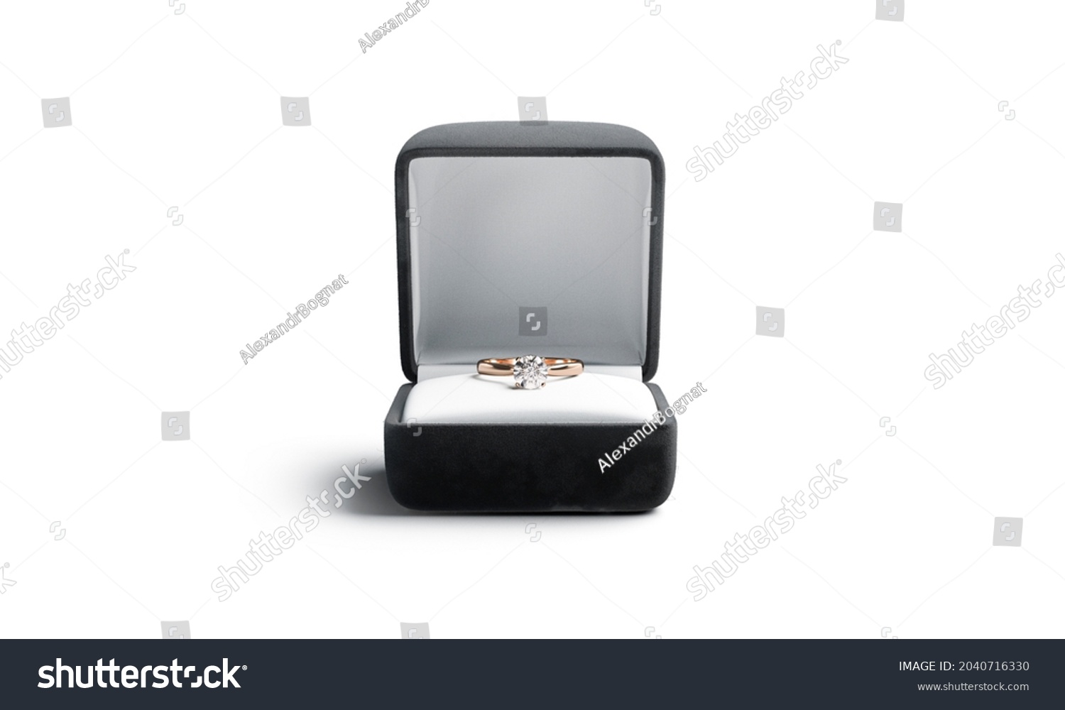 58,117 Ring box isolated Images, Stock Photos & Vectors | Shutterstock