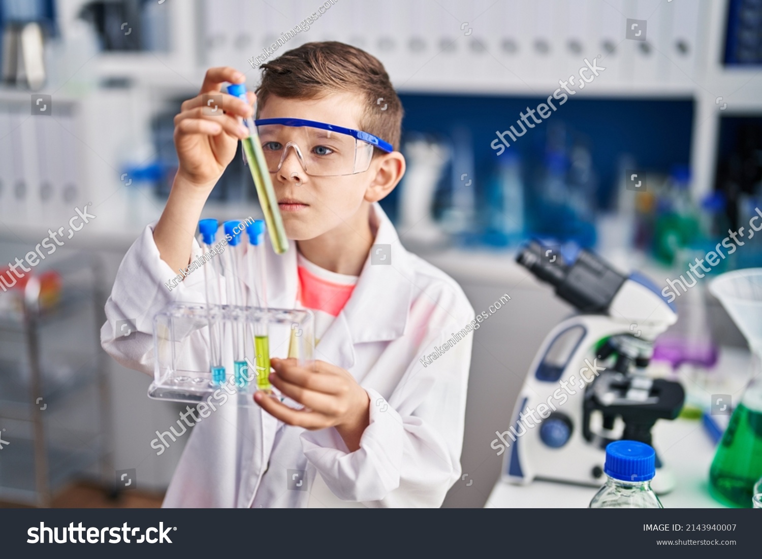 57,295 Measuring laboratory Stock Photos, Images & Photography ...