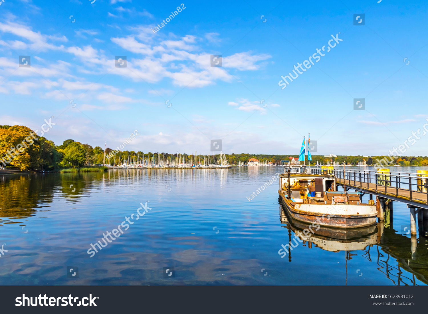 yachthafen am grossen wannsee berlin