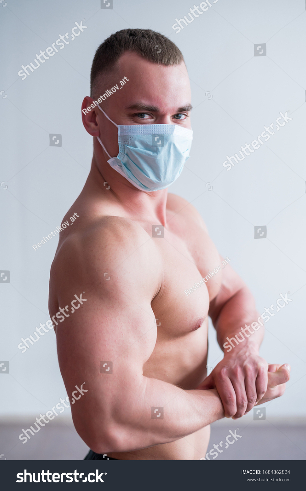 Bodybuilder Naked Torso Medical Mask Muscular Foto Stock Shutterstock