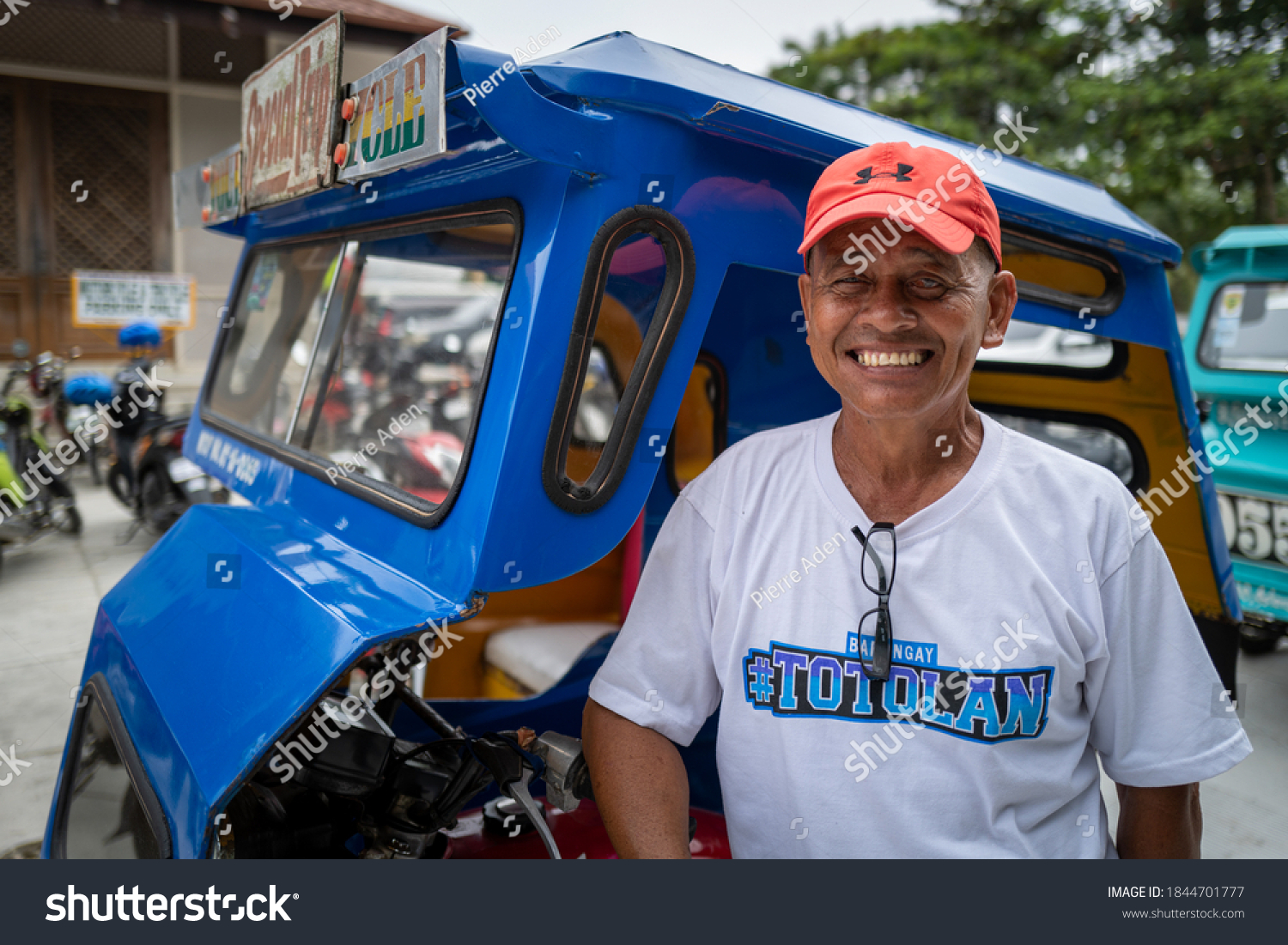 4,237件の「Tricycle driver」の画像、写真素材、ベクター画像 Shutterstock