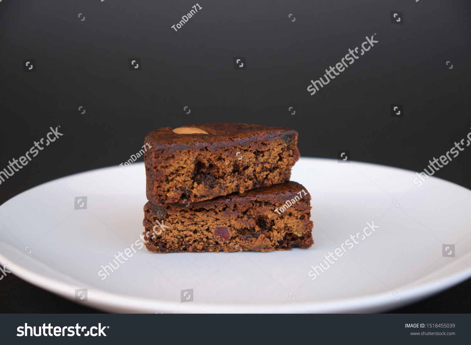 Bolo De Mel Typical Madeira Honey Stock Photo 1518455039 Shutterstock Bolo De Mel Typical Madeira Honey Stock Photo 1518455039 Shutterstock