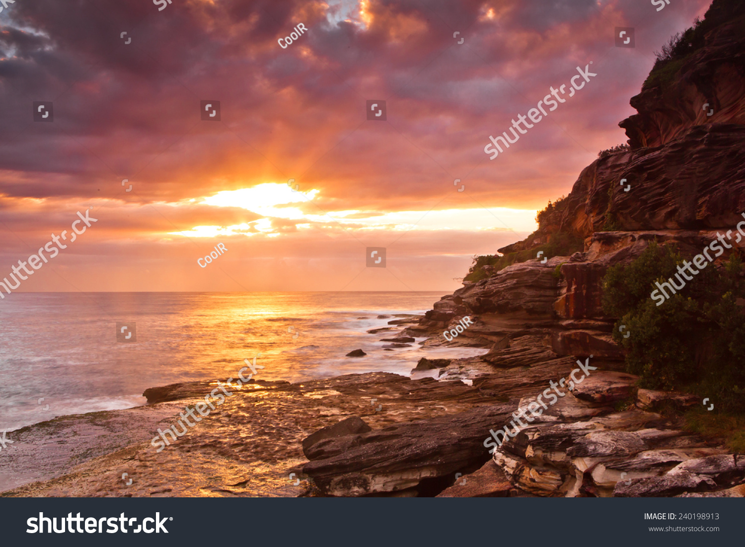 Bondi Beach Sunrise Over Ocean Stock Photo 240198913 | Shutterstock