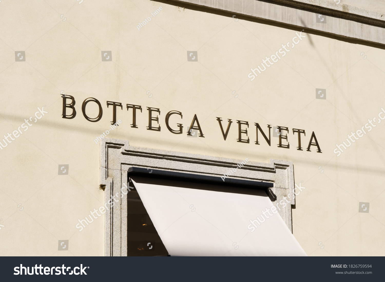 Bottega veneta shop Images, Stock Photos & Vectors | Shutterstock