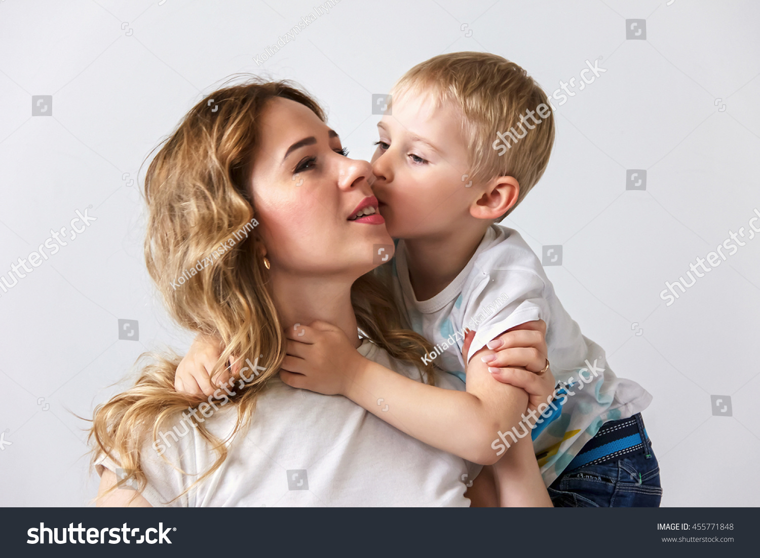 Congratulate, this Son kisses his mom very hard All above For Son kisses his mom very hard apologise, there