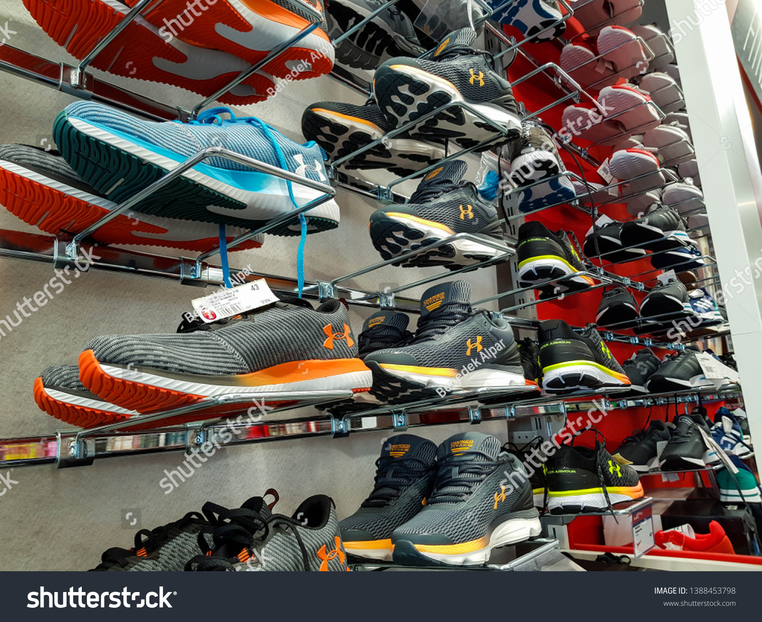 under armour locales