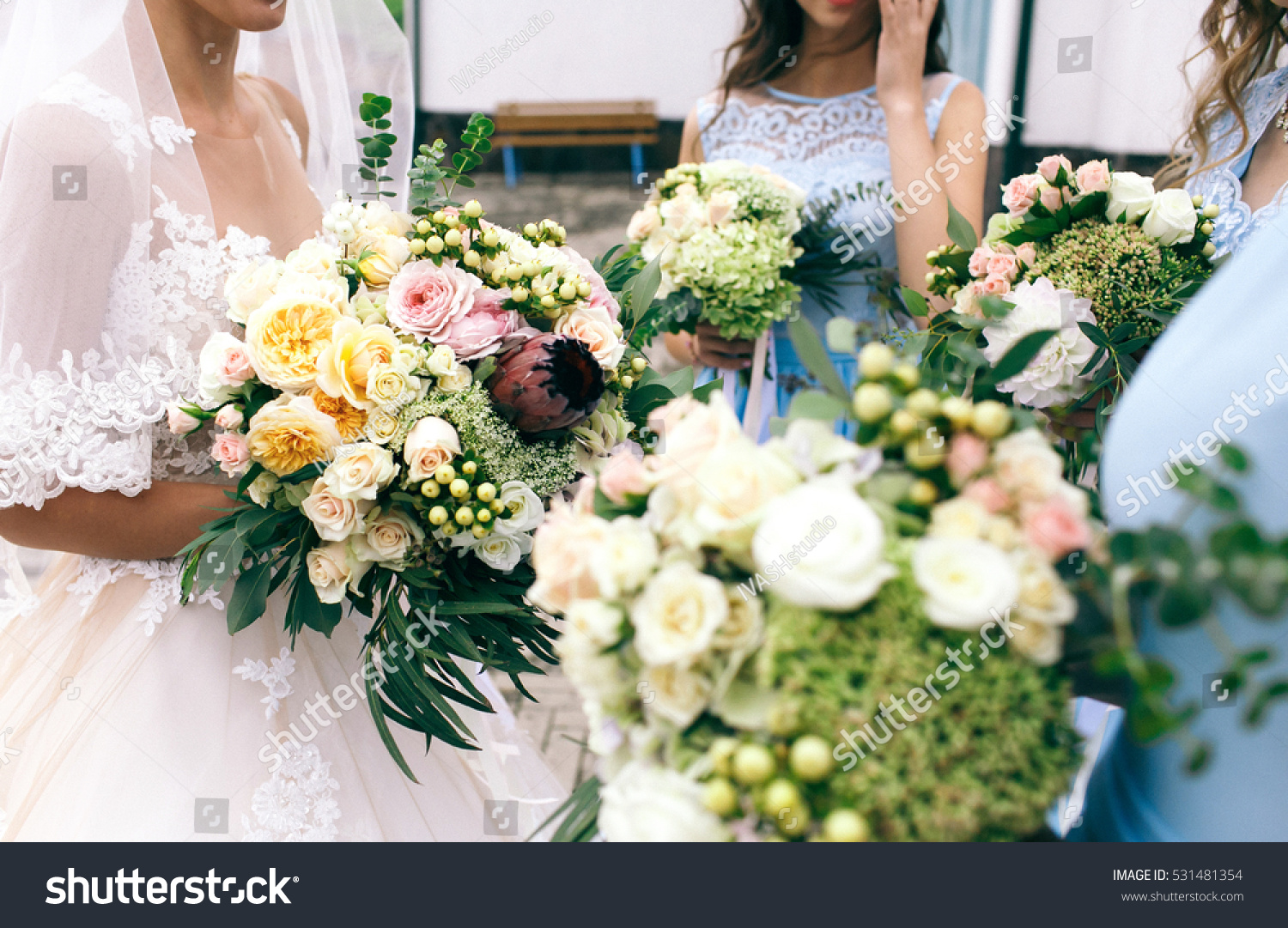 bridesmaid circle bouquet