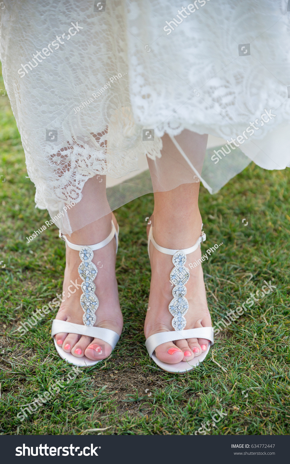 wedding shoes for grass
