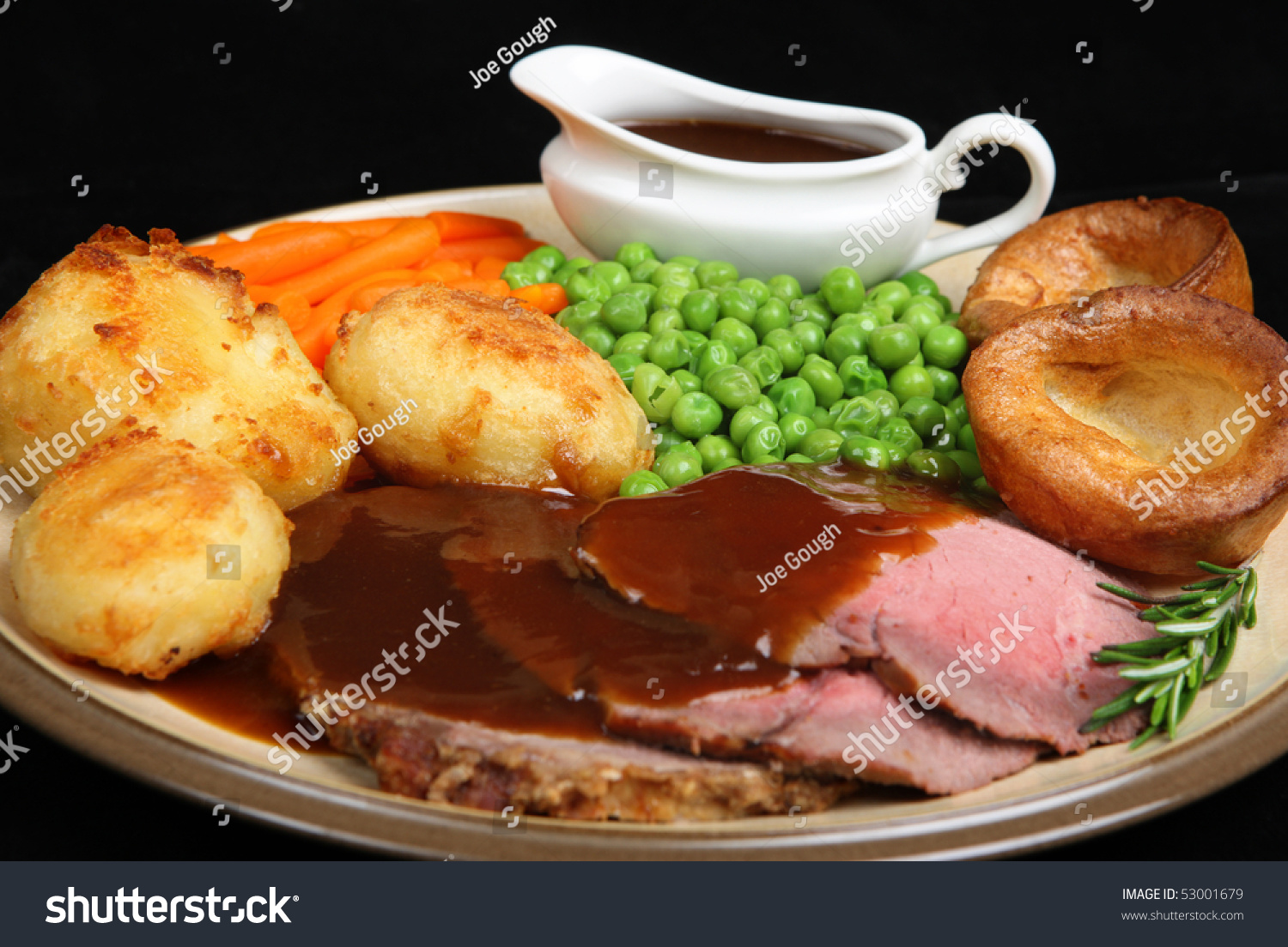 British Roast Beef Dinner Yorkshire Puddings Stock Photo 53001679 ...
