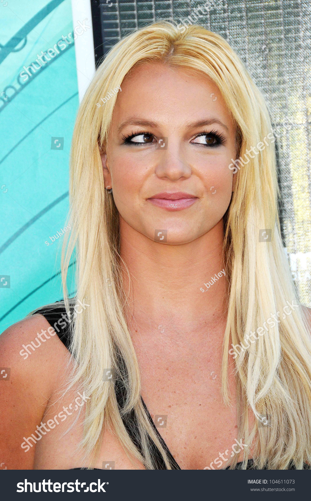 Britney Spears At The Teen Choice Awards 2009. Gibson Amphitheatre ...