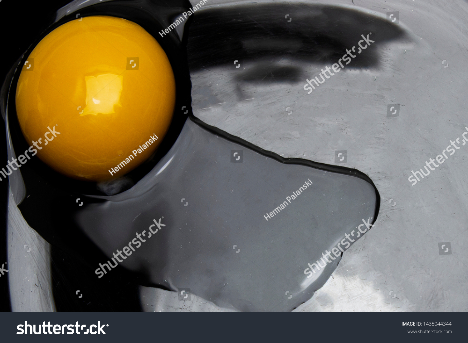 Broken Fresh Egg On Black Background Stock Photo 1435044344 | Shutterstock