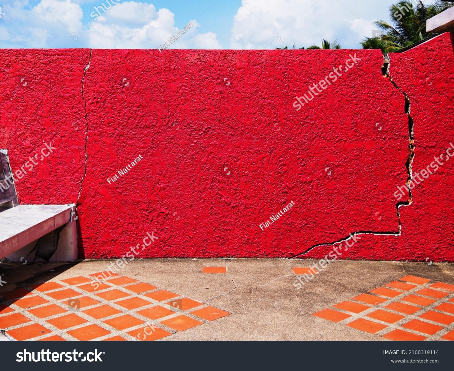 Broken Line On Red Color Wall Stock Photo 2100319114 Shutterstock