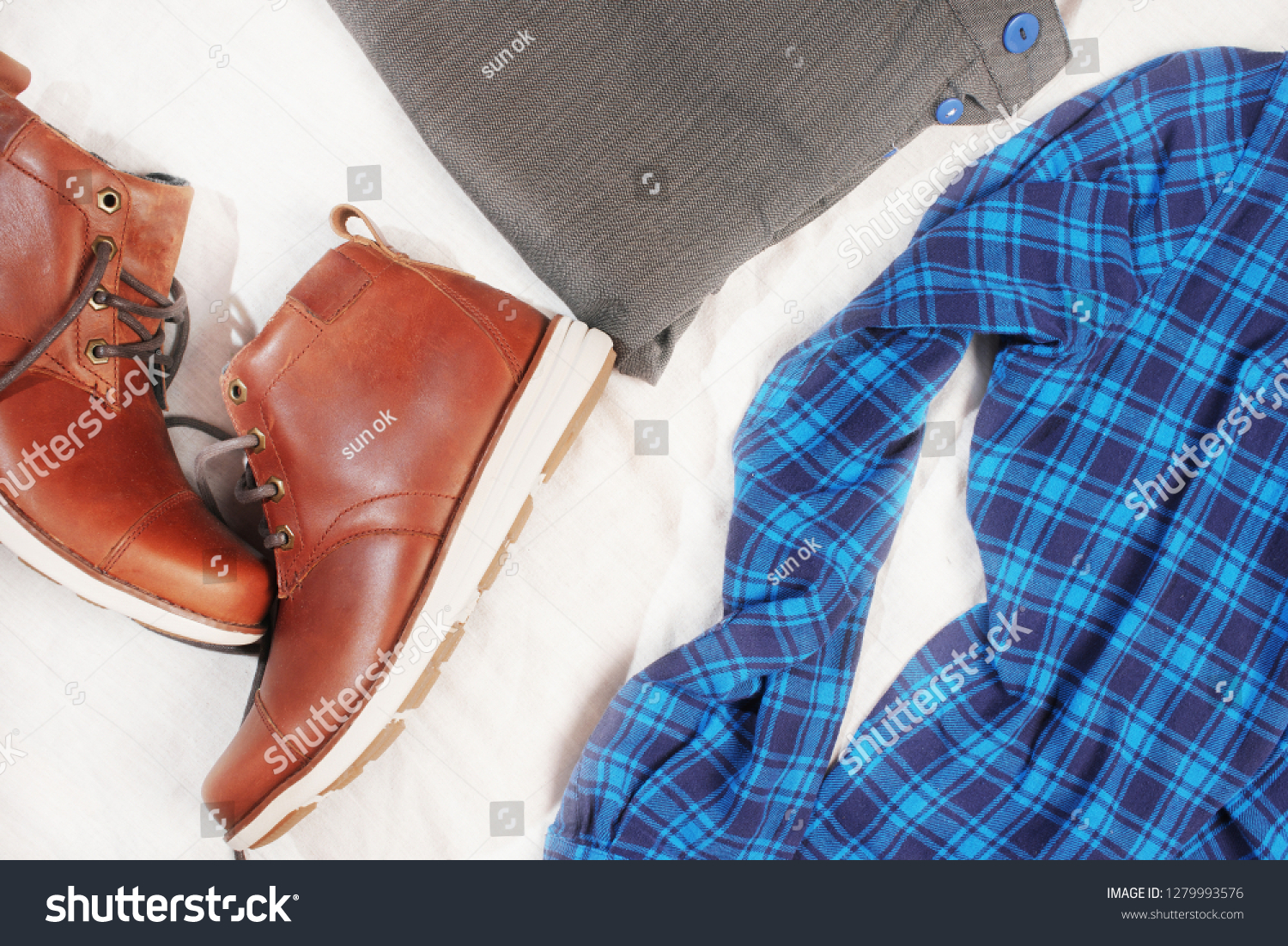 men's blue checkered shirt outfit