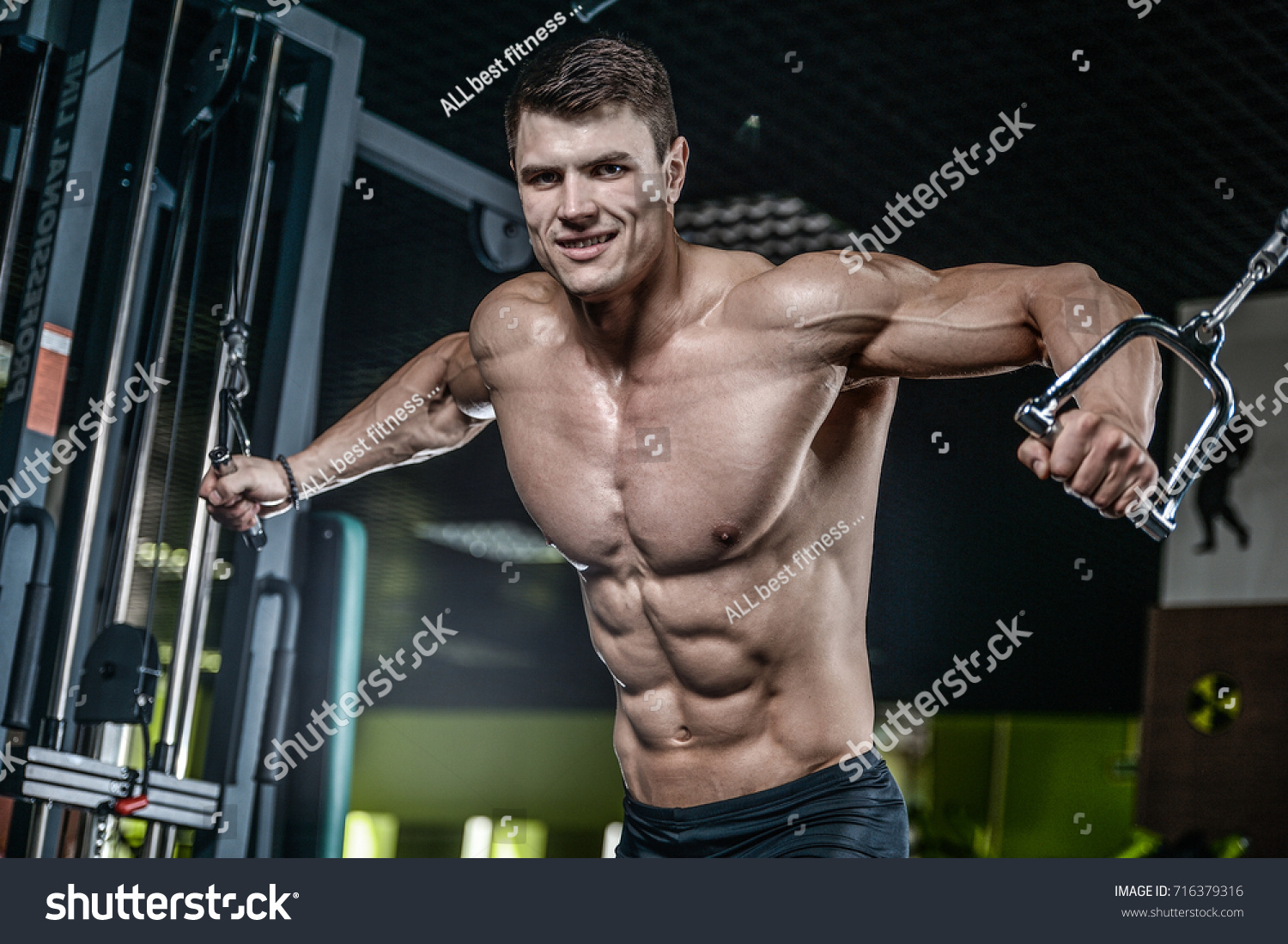How to pump up the pectoral muscles 28 How to pump up the pectoral muscles 1