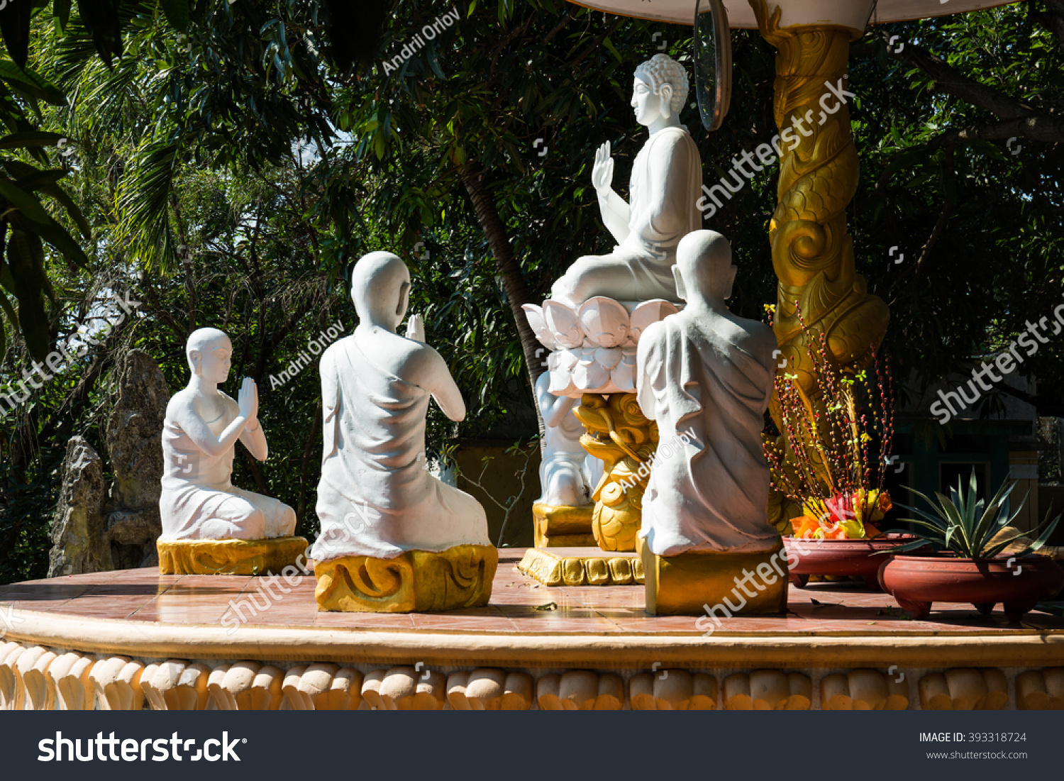 buddha and his followers