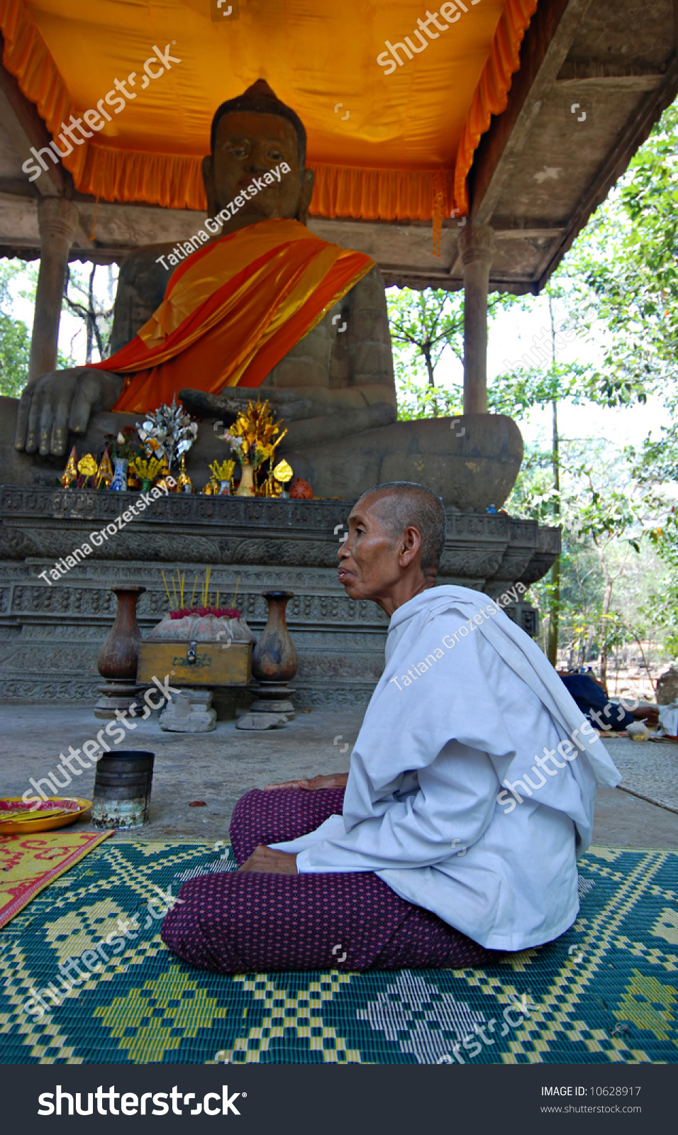 Buddhistic Monk, Meditation In Cambodian Pagoda, Angkor Stock Photo ...