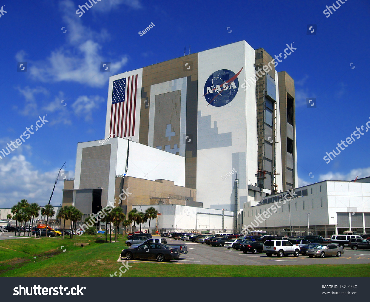 Building Nasakennedy Space Centre Florida Usa Stock Photo 18219340 - Shutterstock1500 x 1225