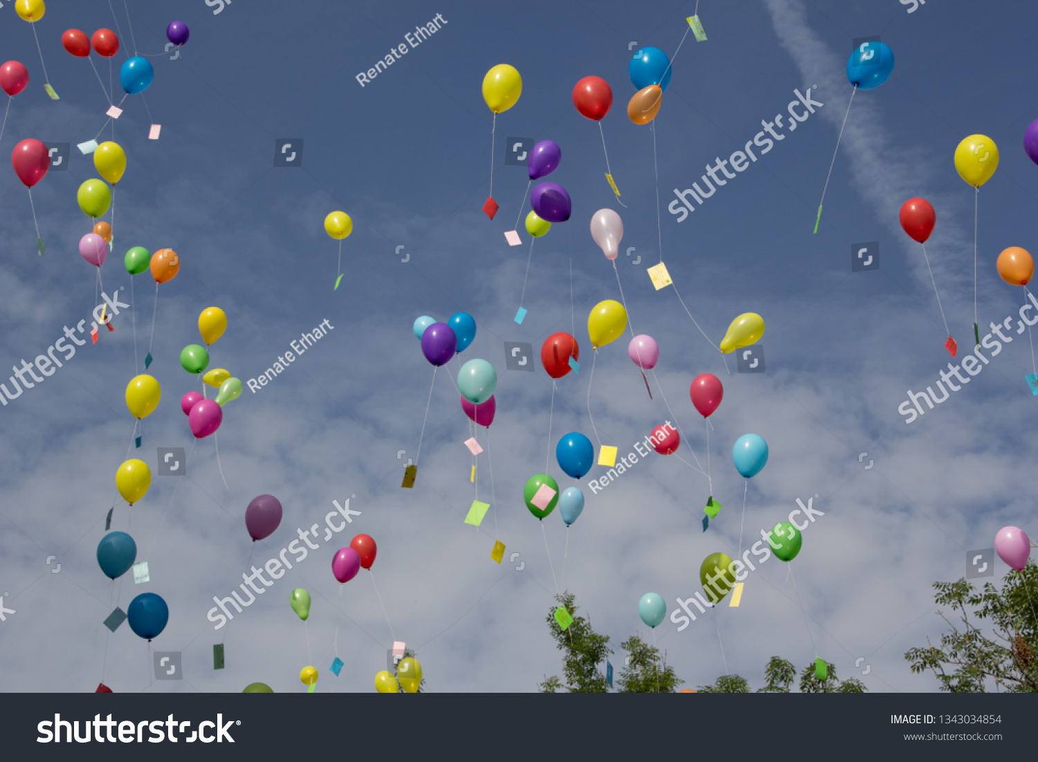 Bunte Ballone im Himmel 