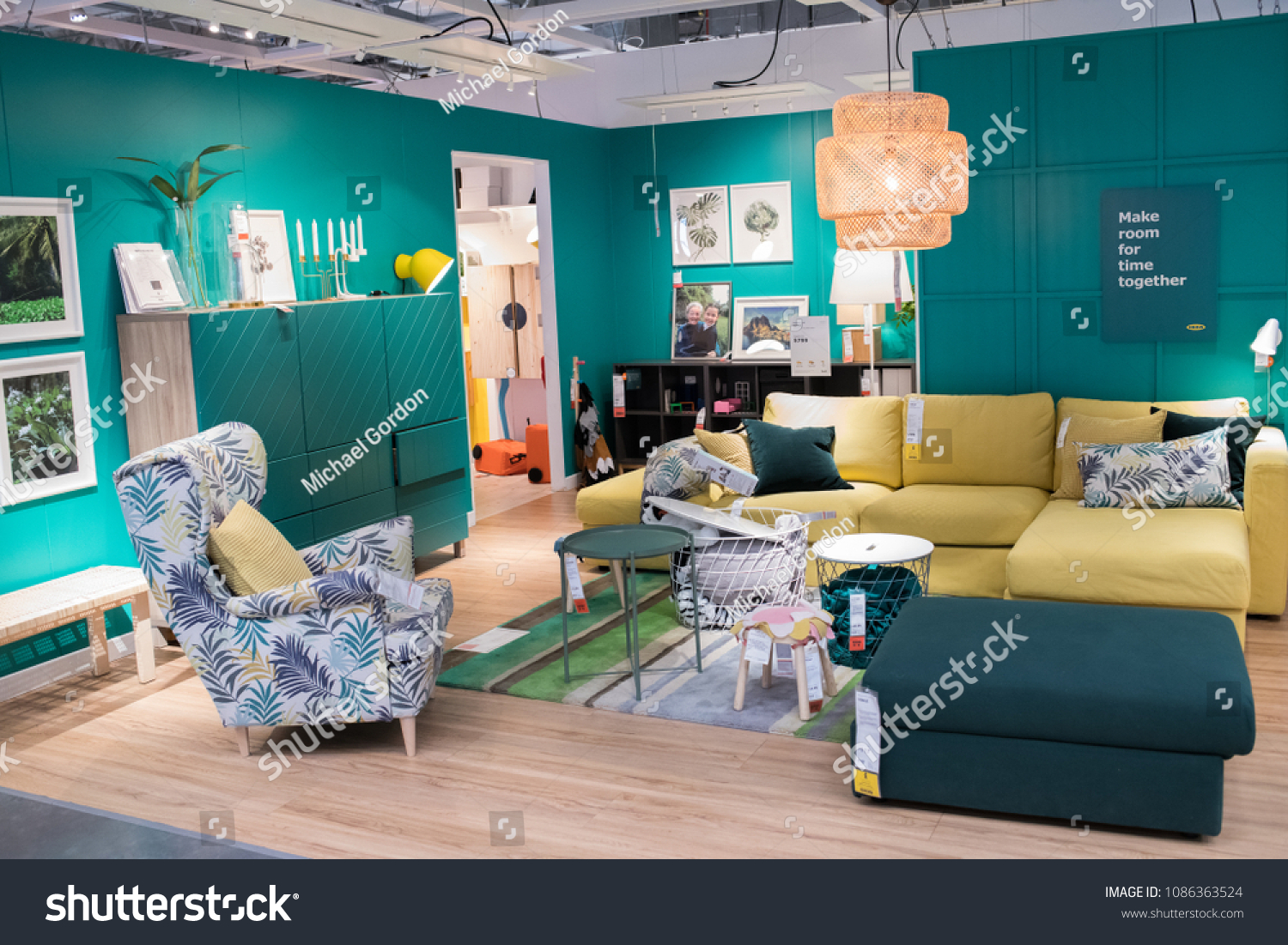 Burbank Ca May 4 2018 Interior Stock Photo Edit Now 1086363524