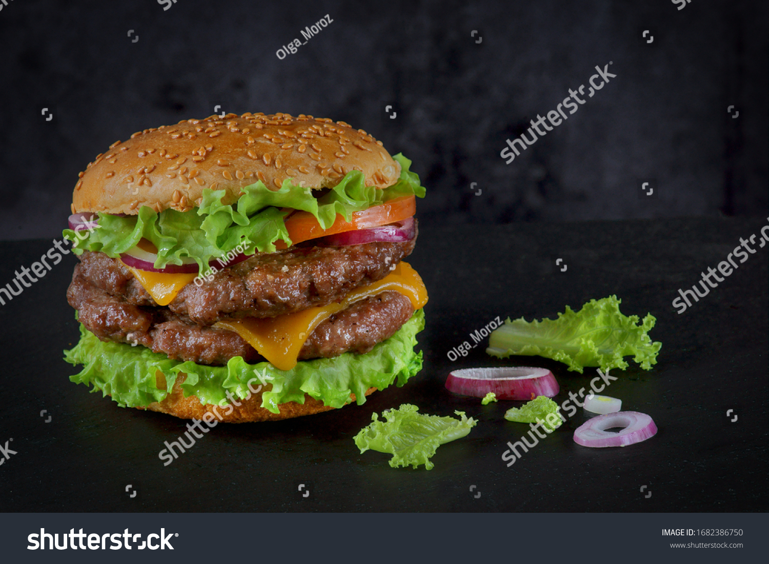 2,603 Double patty burger Images, Stock Photos & Vectors | Shutterstock
