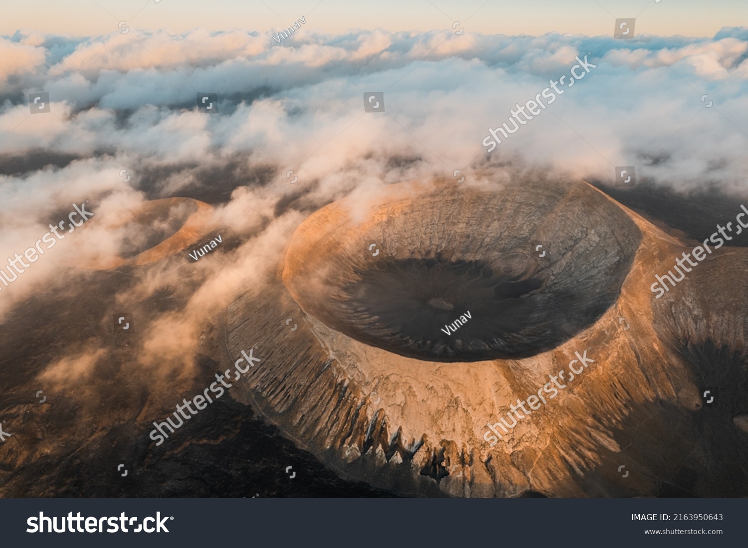 Caldera Blanca Volcano Crater Lanzarote Canary Stock Photo Shutterstock