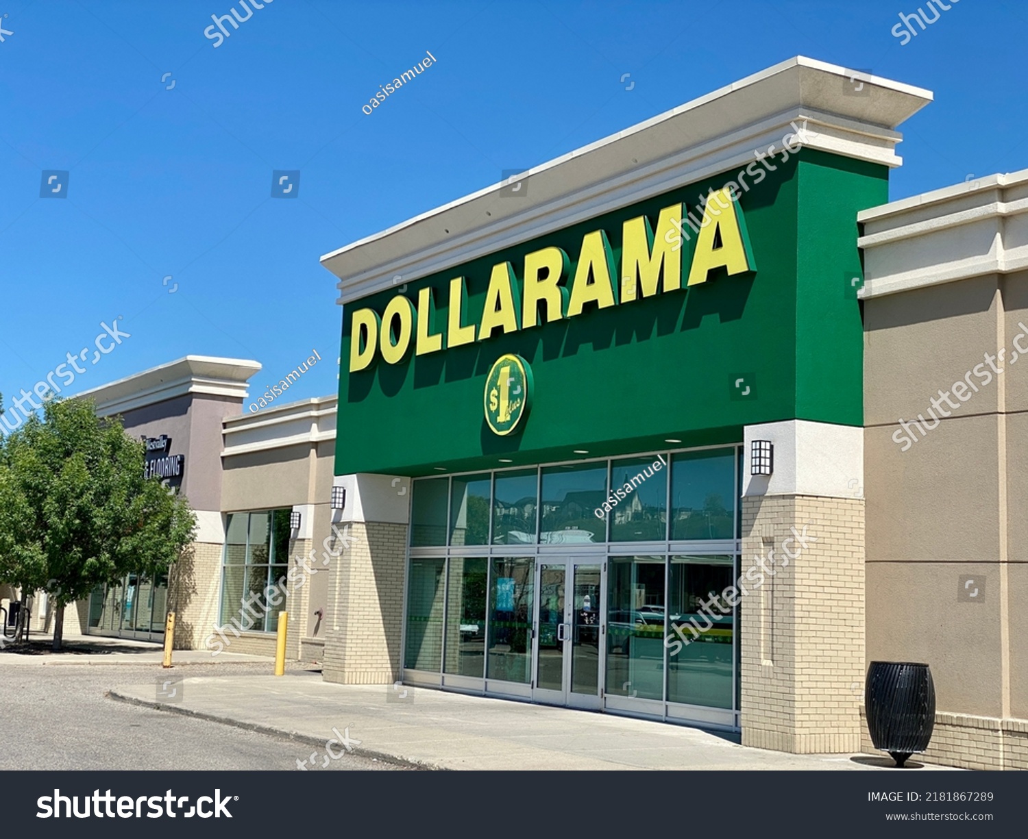 135 Dollarama stores bilder, arkivfotografier og vektorer Shutterstock