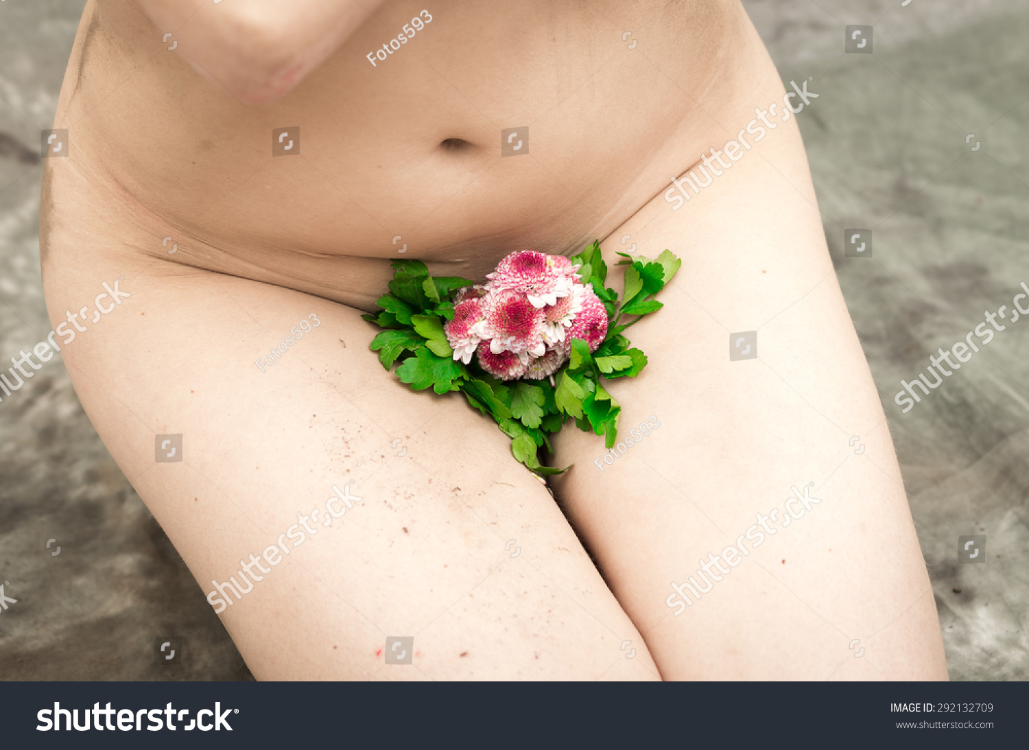 Nude Ladies With Long Vaginas