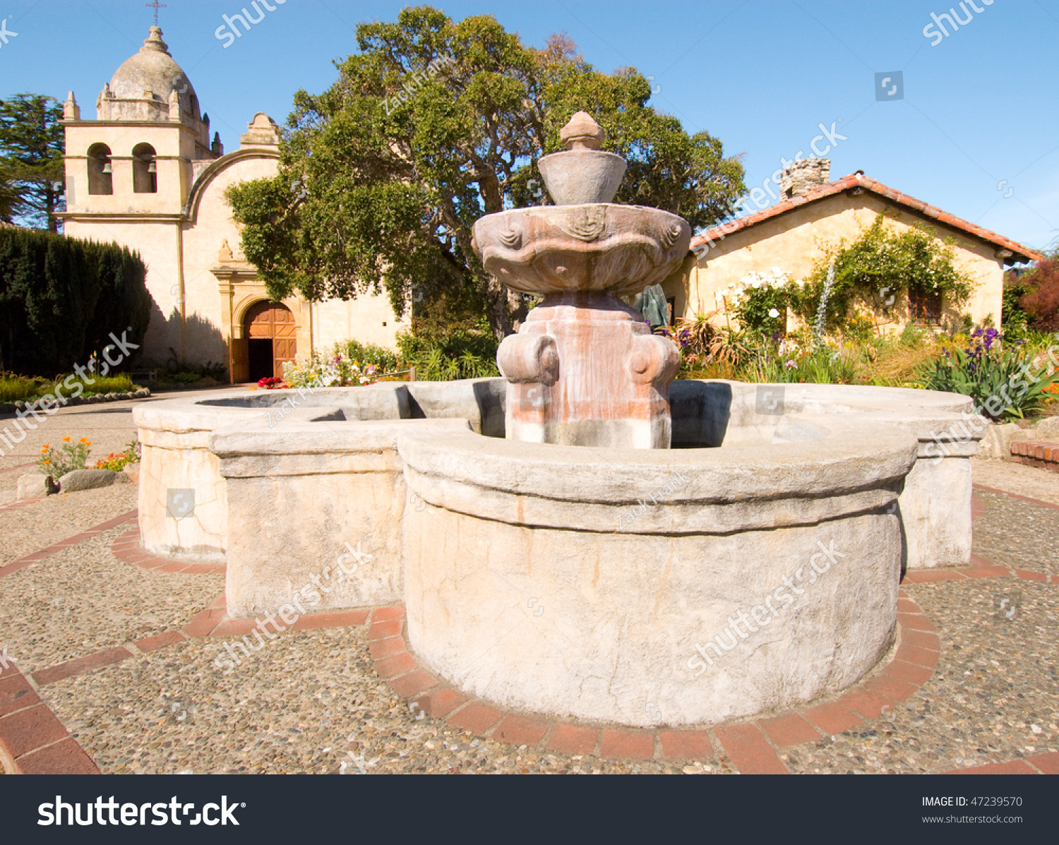 Carmel Mission Fountain Gardens Stock Photo 47239570 - Shutterstock