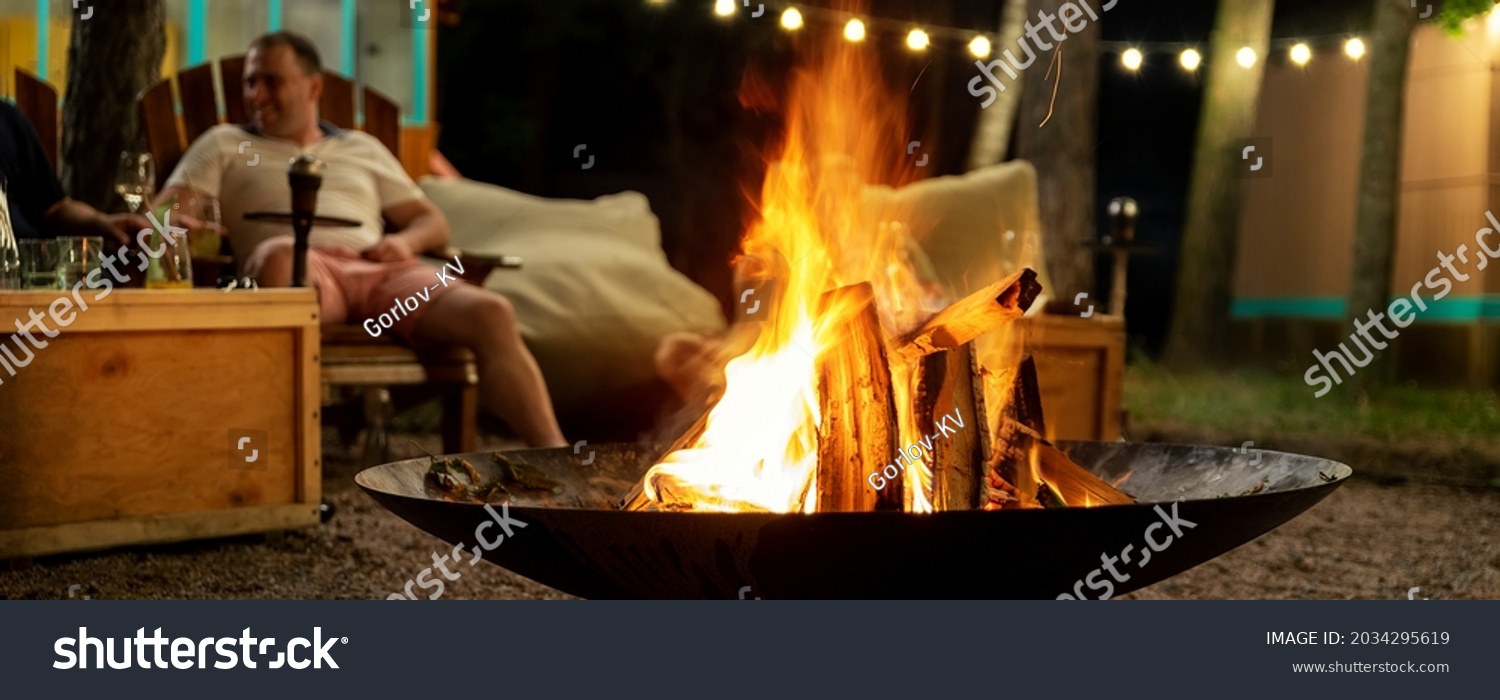 345 Friends fire pit Images, Stock Photos & Vectors | Shutterstock