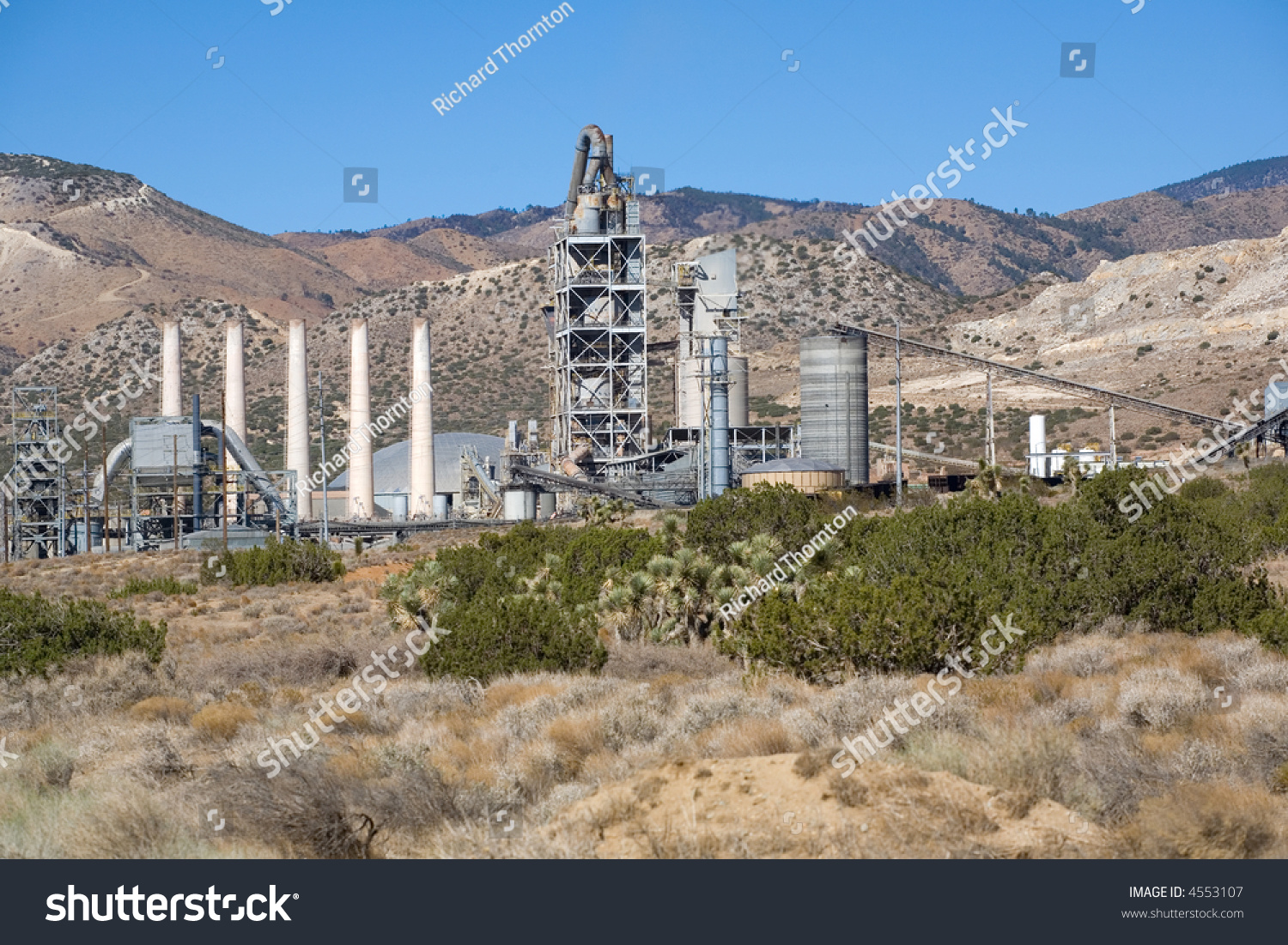 Cement Manufacturing Plant On The Desert Near Mojave, California Stock ...