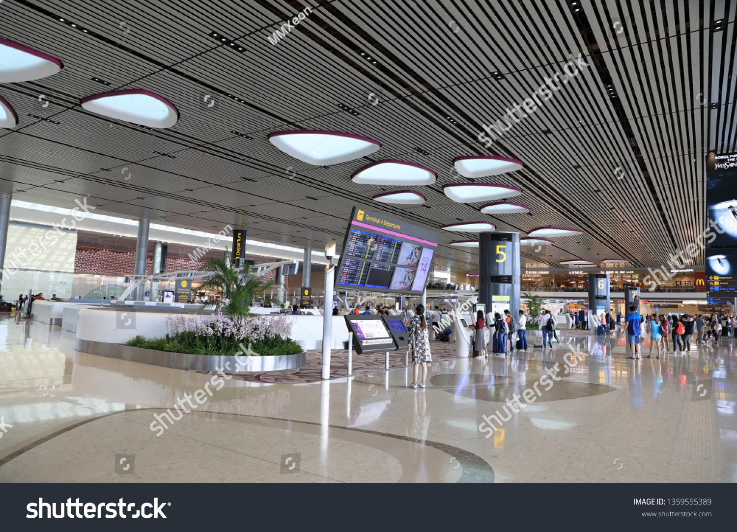 Changi Singapore May 2018 Departure Hall Stock Photo (Edit Now) 1359555389