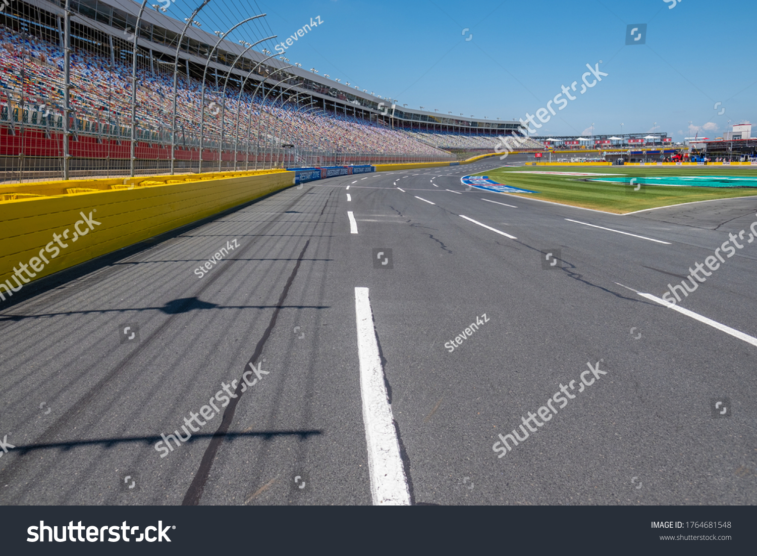 Charlotte motor speedway Images, Stock Photos & Vectors | Shutterstock