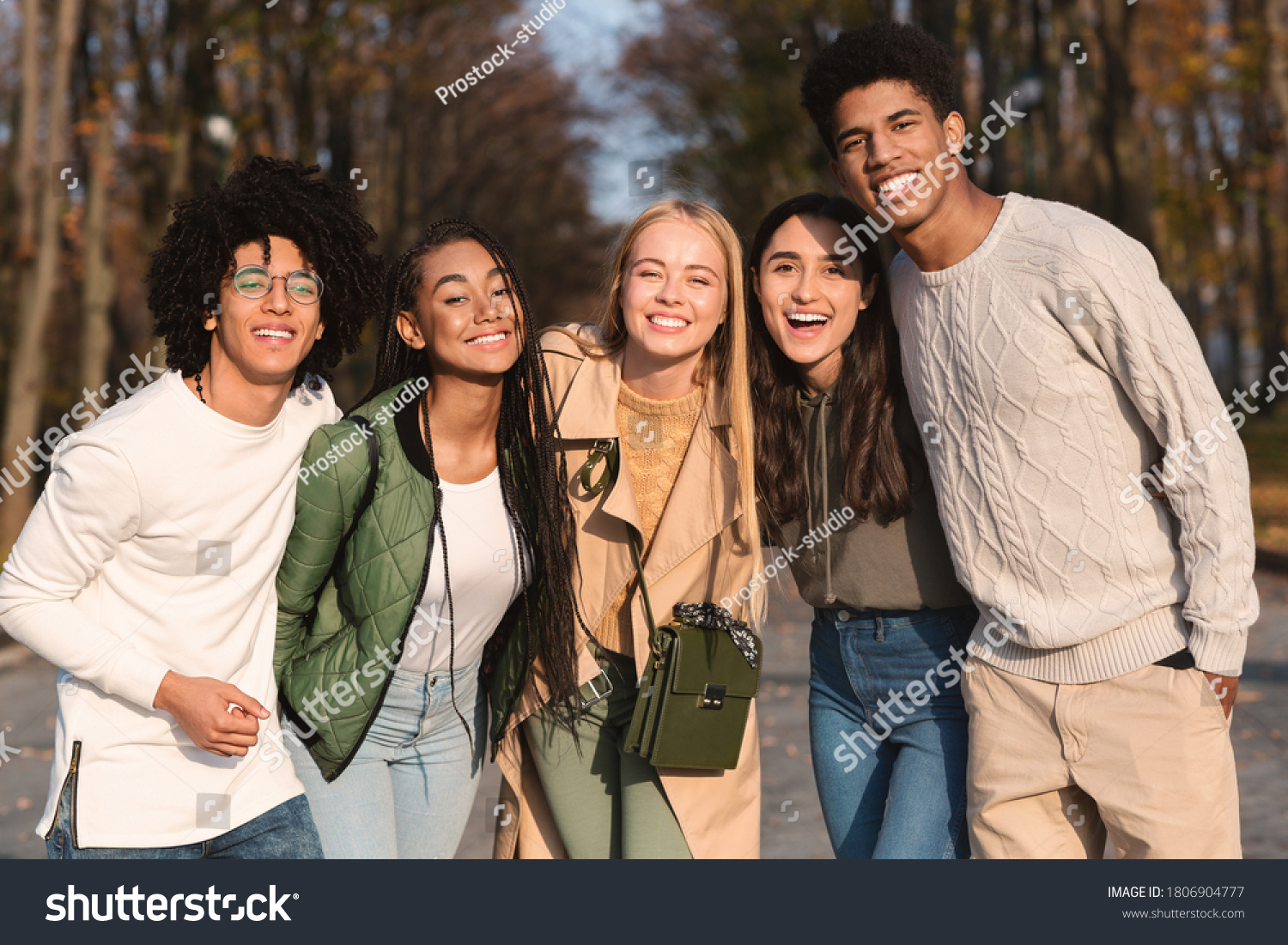 4,864 Mixed Group Young Teens Images, Stock Photos & Vectors 