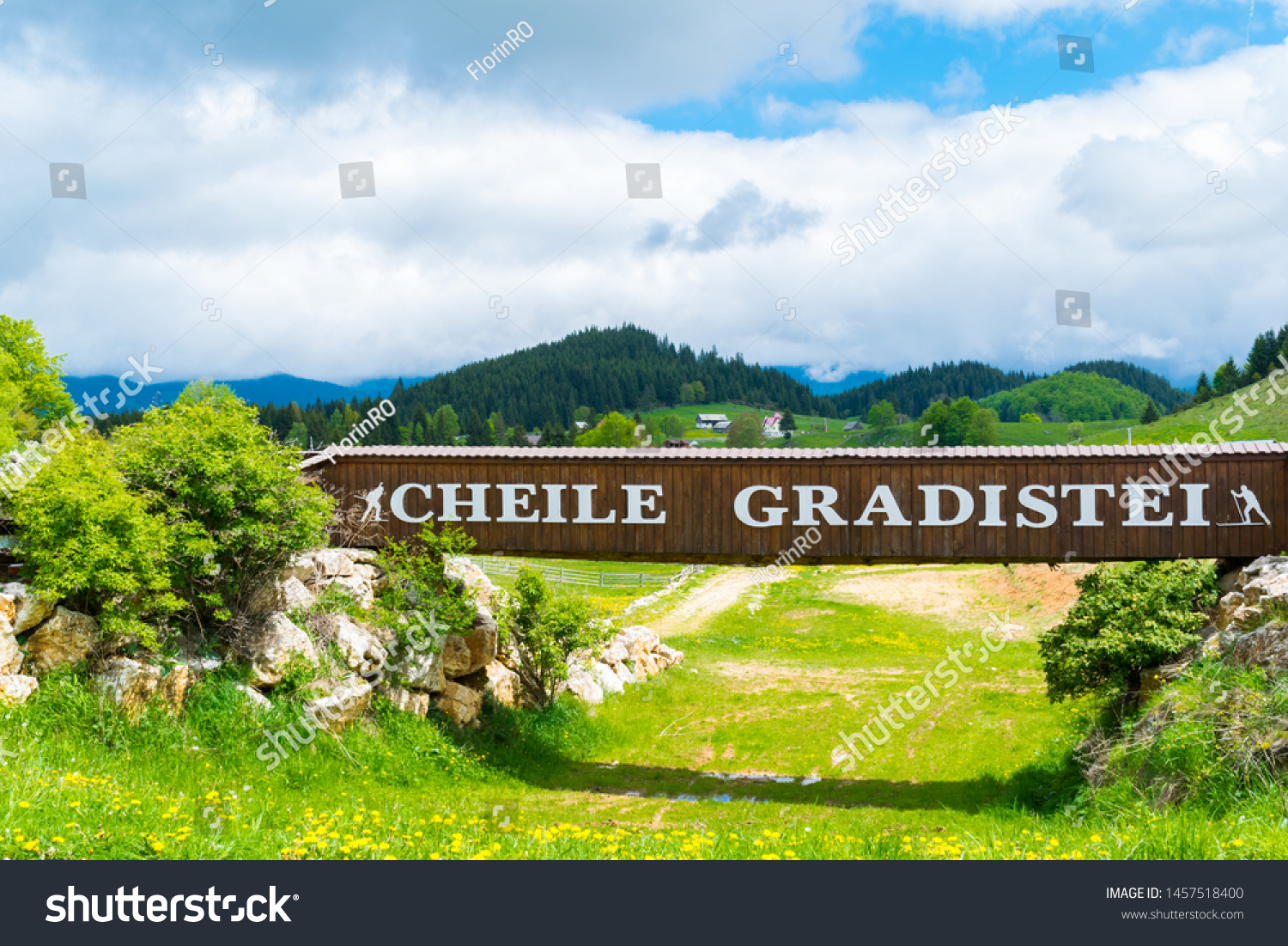 Cheile Gradistei Fundata Romania May 25 Stock Photo Edit Now