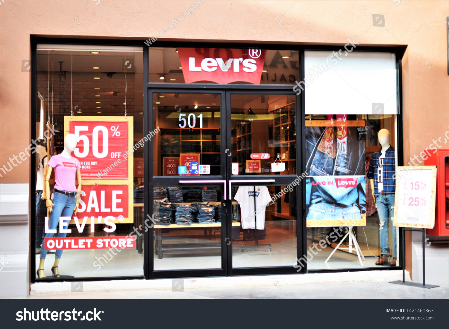 levi's outlet premium