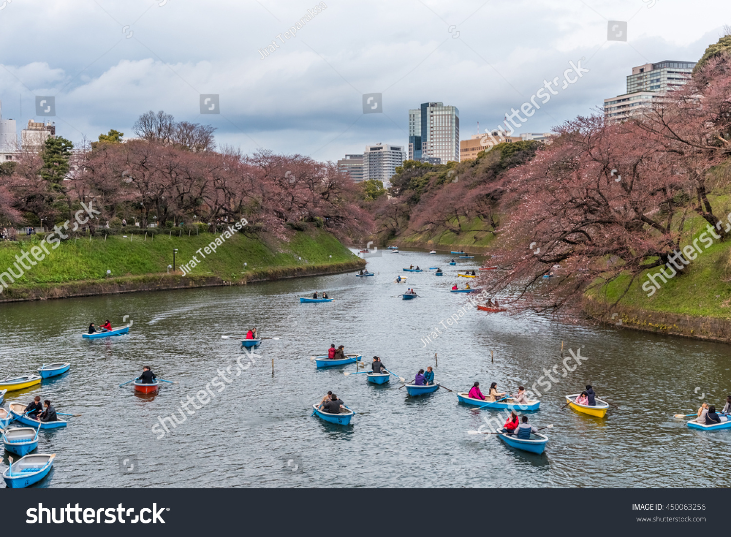 Chidorigafuchi Park Tokyo Japan 27 Mar Stock Photo 450063256 | Shutterstock