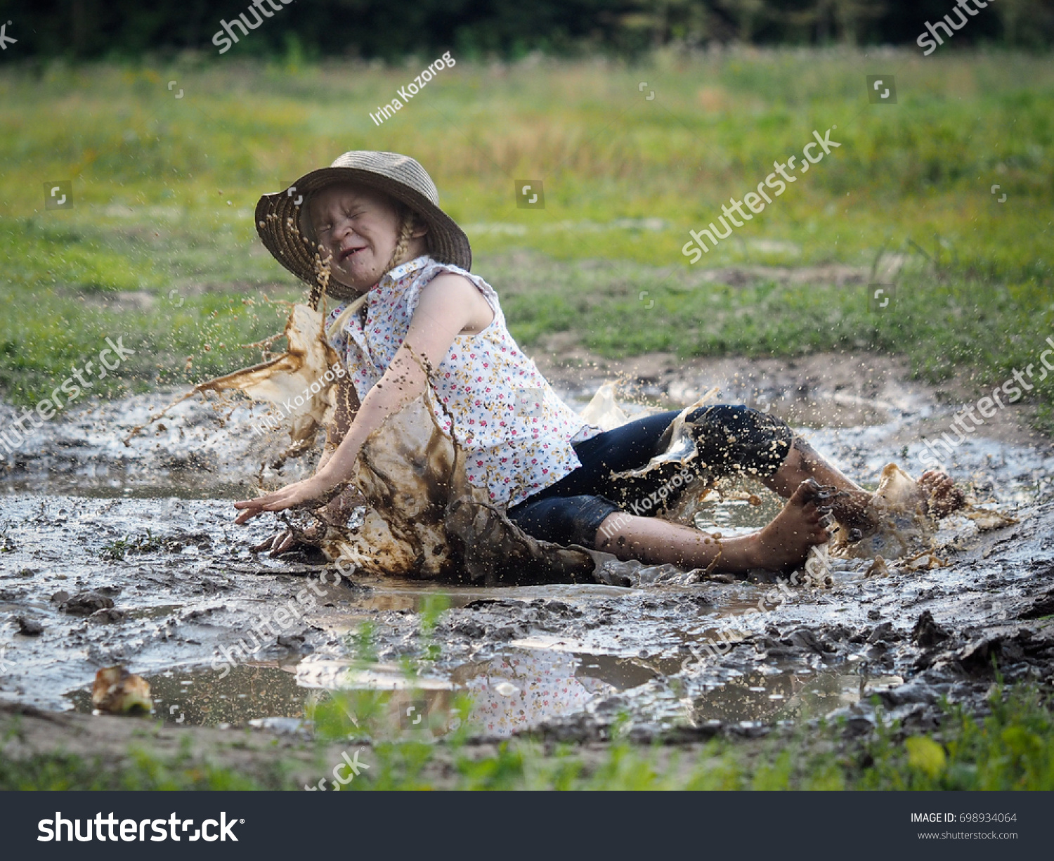 2113 Imagens De Mud Barefoot Fotos Imagens E Fotografias Stock Shutterstock 1566