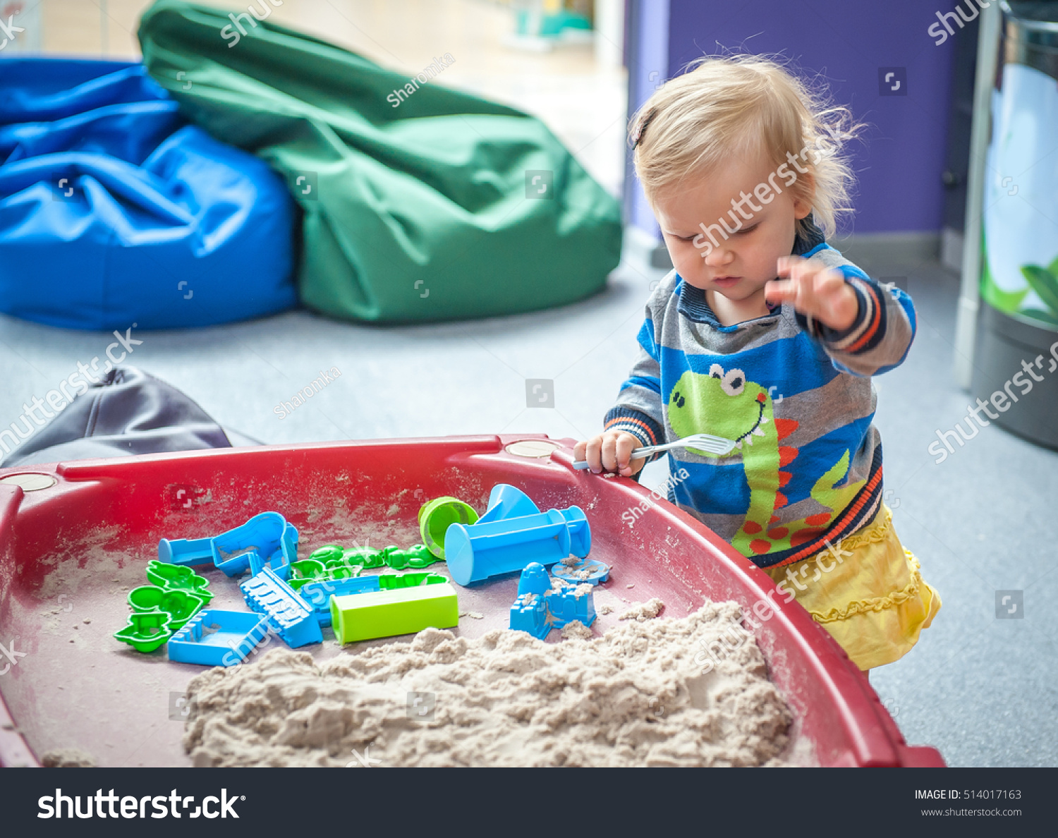 kinetic sand activity table