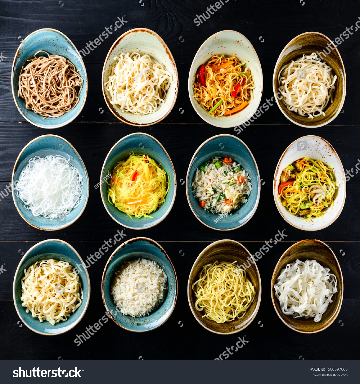 Chinese Food Dark Background Chinese Noodles の写真素材 今すぐ編集