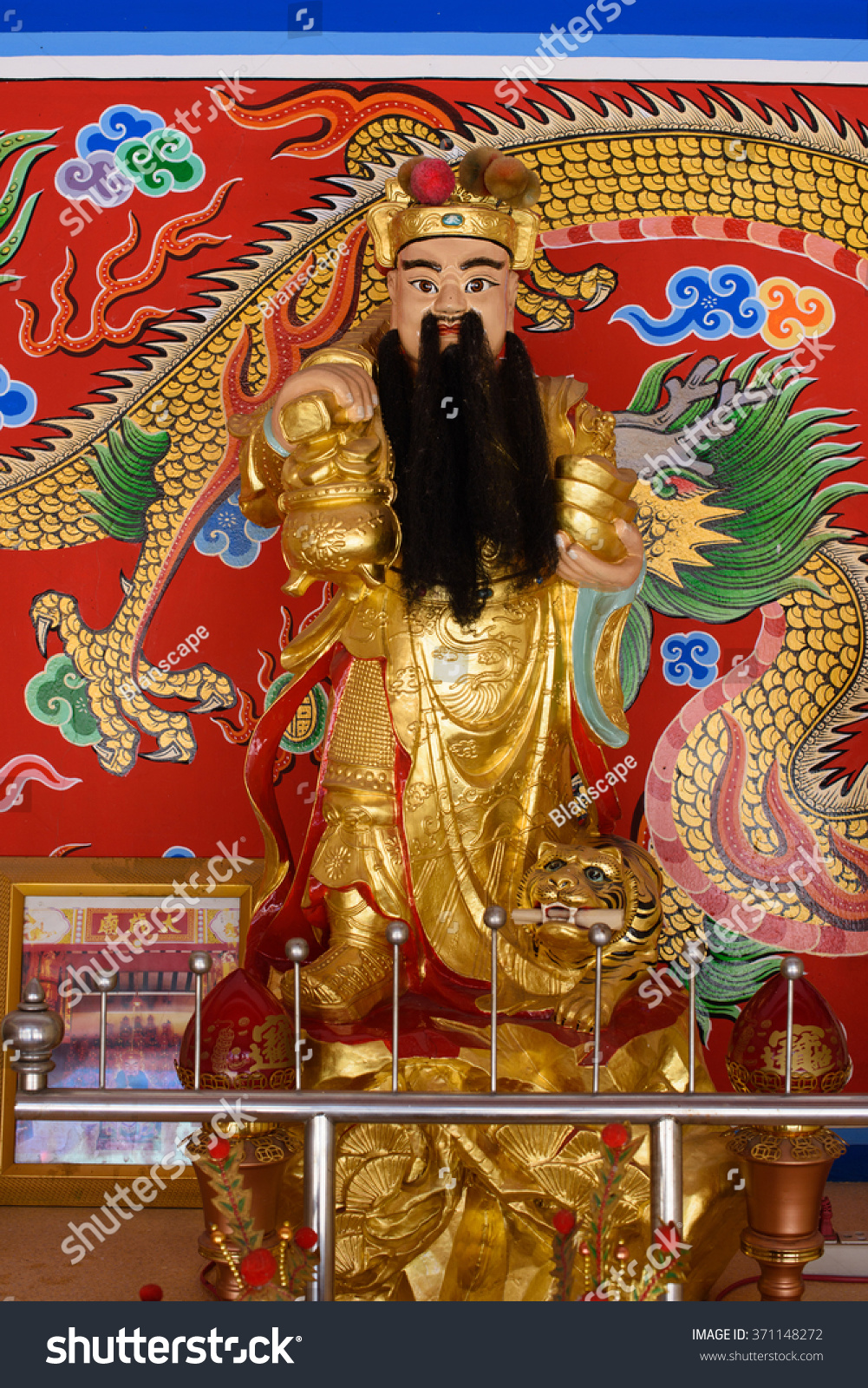 15+ God Of Wealth Statue Pictures