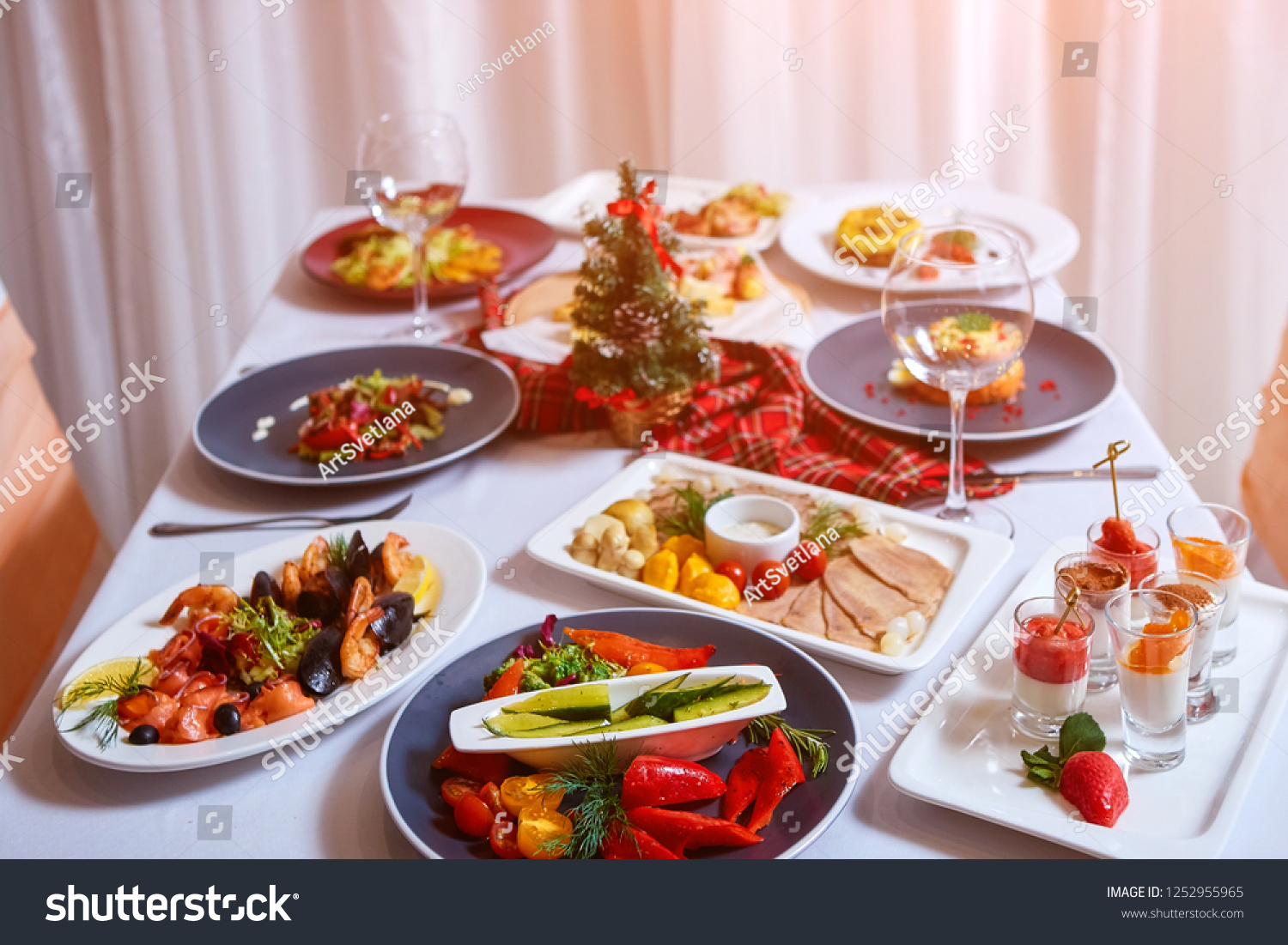 Christmas Dinner Table Restaurant Served Two Stock Photo Edit Now 1252955965