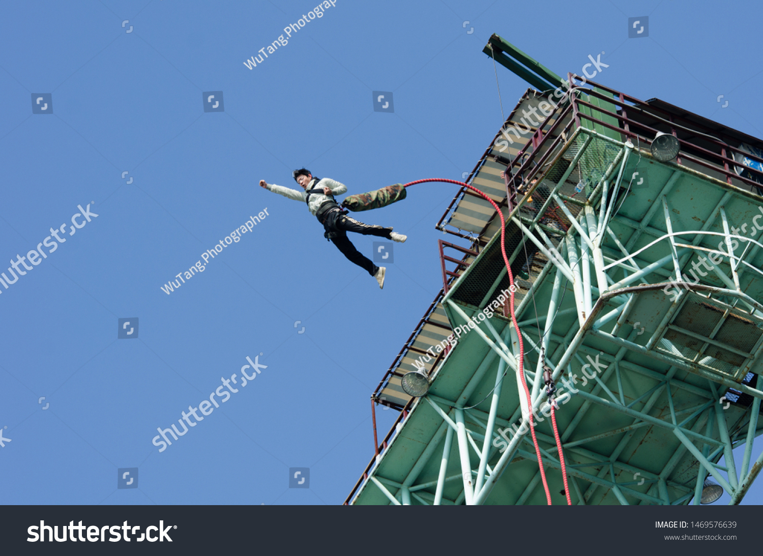 5 Nami island bungee jumping Images, Stock Photos & Vectors | Shutterstock