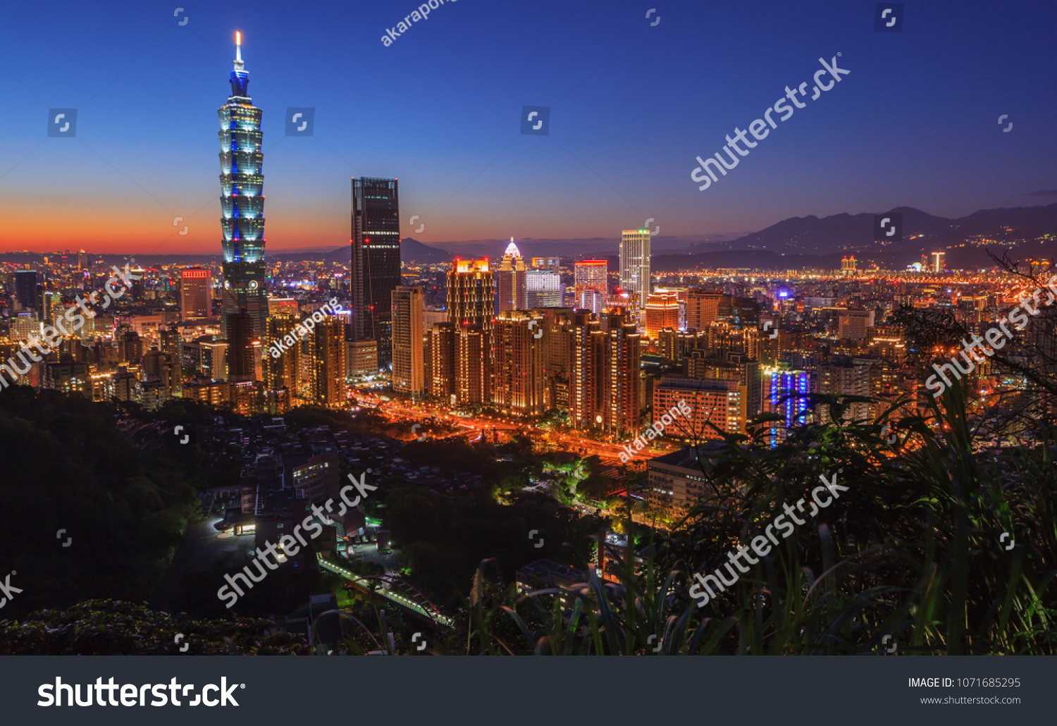 Cityscape Taipei Skyline During Sunset Twilight Stock Photo 1071685295