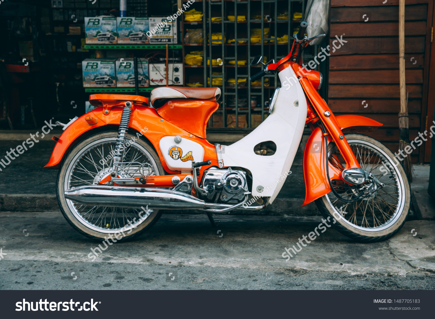 Classic Retro Motorcycle Honda Super Cub Stock Photo Edit Now 1487705183